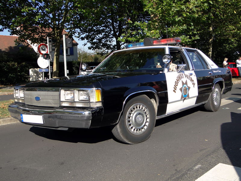 Поліцейський автомобіль Ford LTD 1977 LAPD